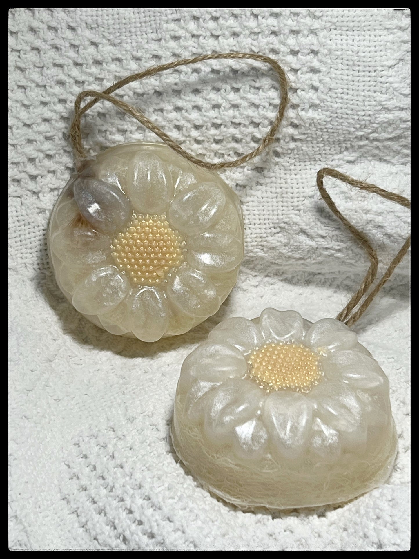 Goats Milk/ Glycerin Loofah Soap