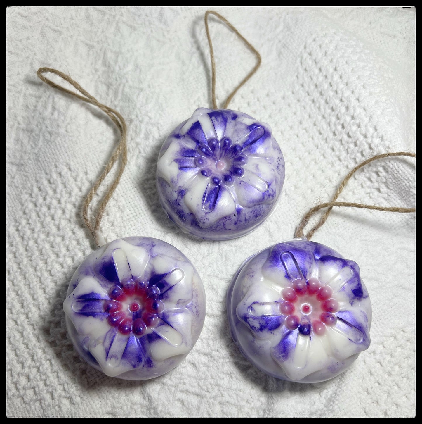 Goats Milk/ Glycerin Loofah Soap